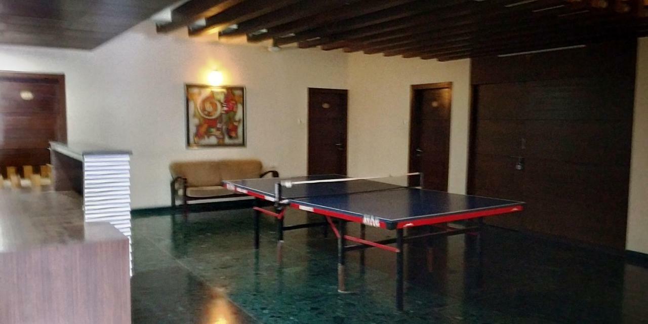 Matrix Inn Poona Buitenkant foto